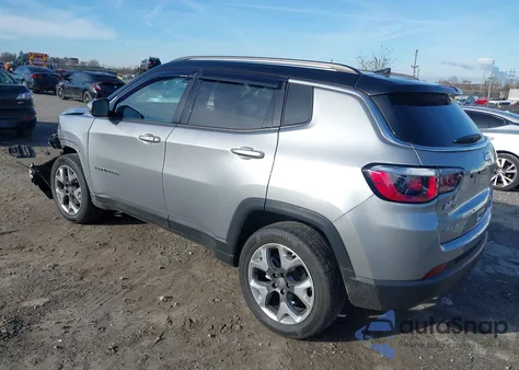 2018 Jeep Compass Limited 4X4 z USA, uszkodzony, nr VIN 3C4NJDCB8JT478968